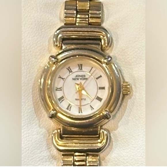 JONES NEW YORK Vintage Watch. Stainless Steel Water Resistance. Tested & Works - Picture 3 of 7